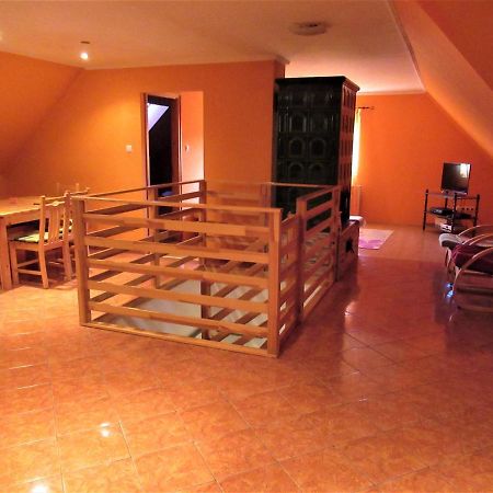 Menyhart Apartman Gyenesdiason 6 Fo Reszere Exterior foto