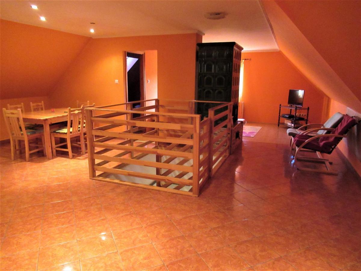 Menyhart Apartman Gyenesdiason 6 Fo Reszere Exterior foto